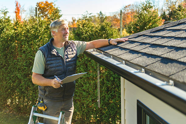 Professional Commercial Roofing technician working in Arock, OR